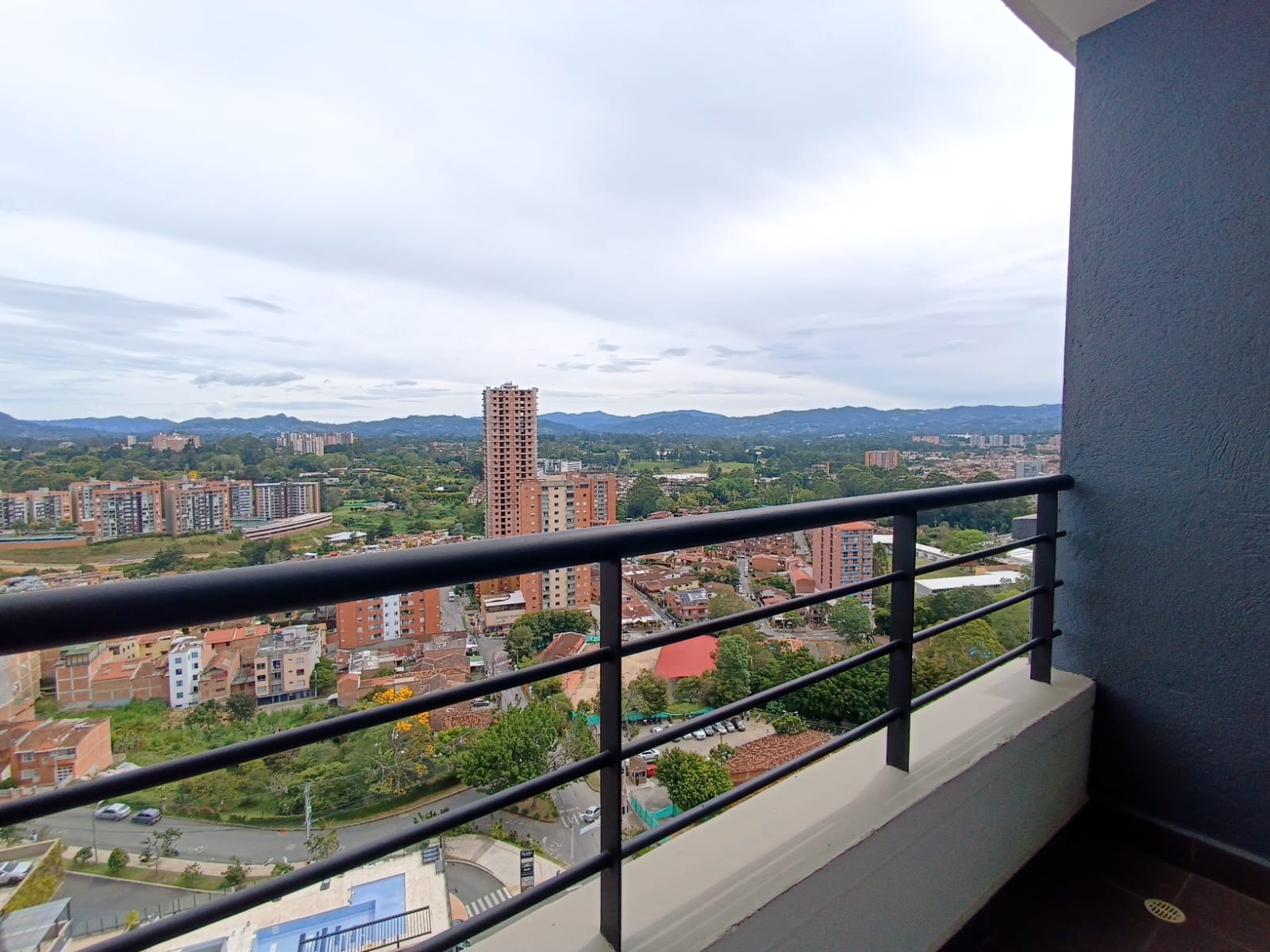 APARTAMENTO EN ARRIENDO EN LA CEJA EN UNIDAD CERRADA.