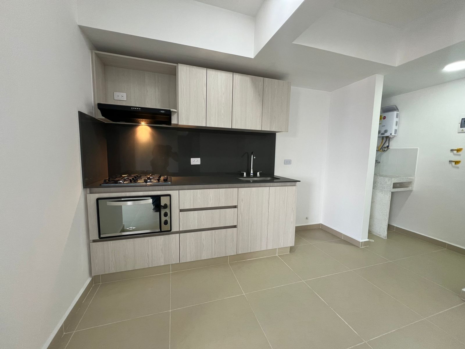 ARRIENDO DE CASA AMPLIA EN BELÉN SAN BERNARDO, MEDELLÍN