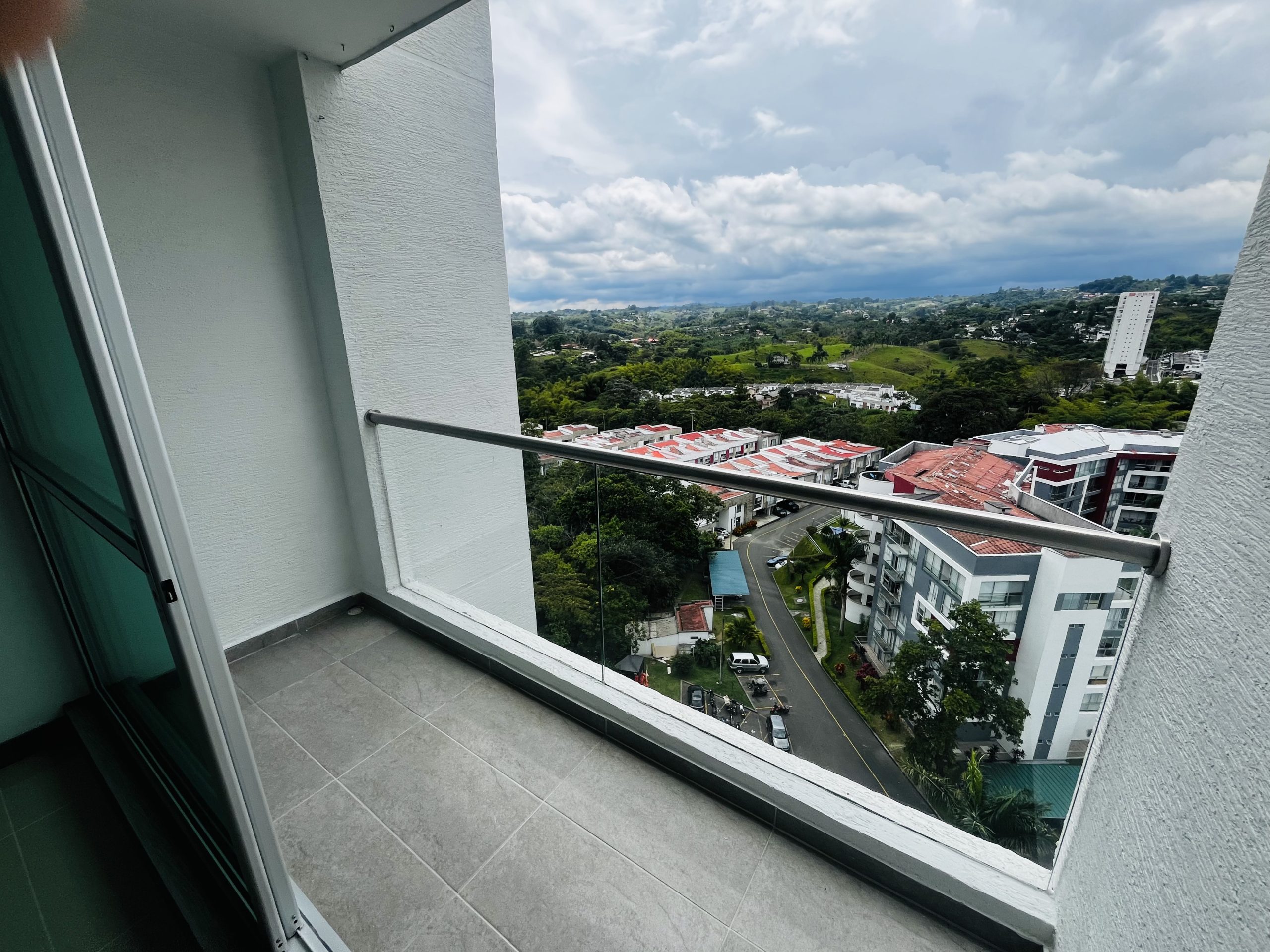 Se Arrienda Apartamento de 2 Habitaciones – Oro Negro