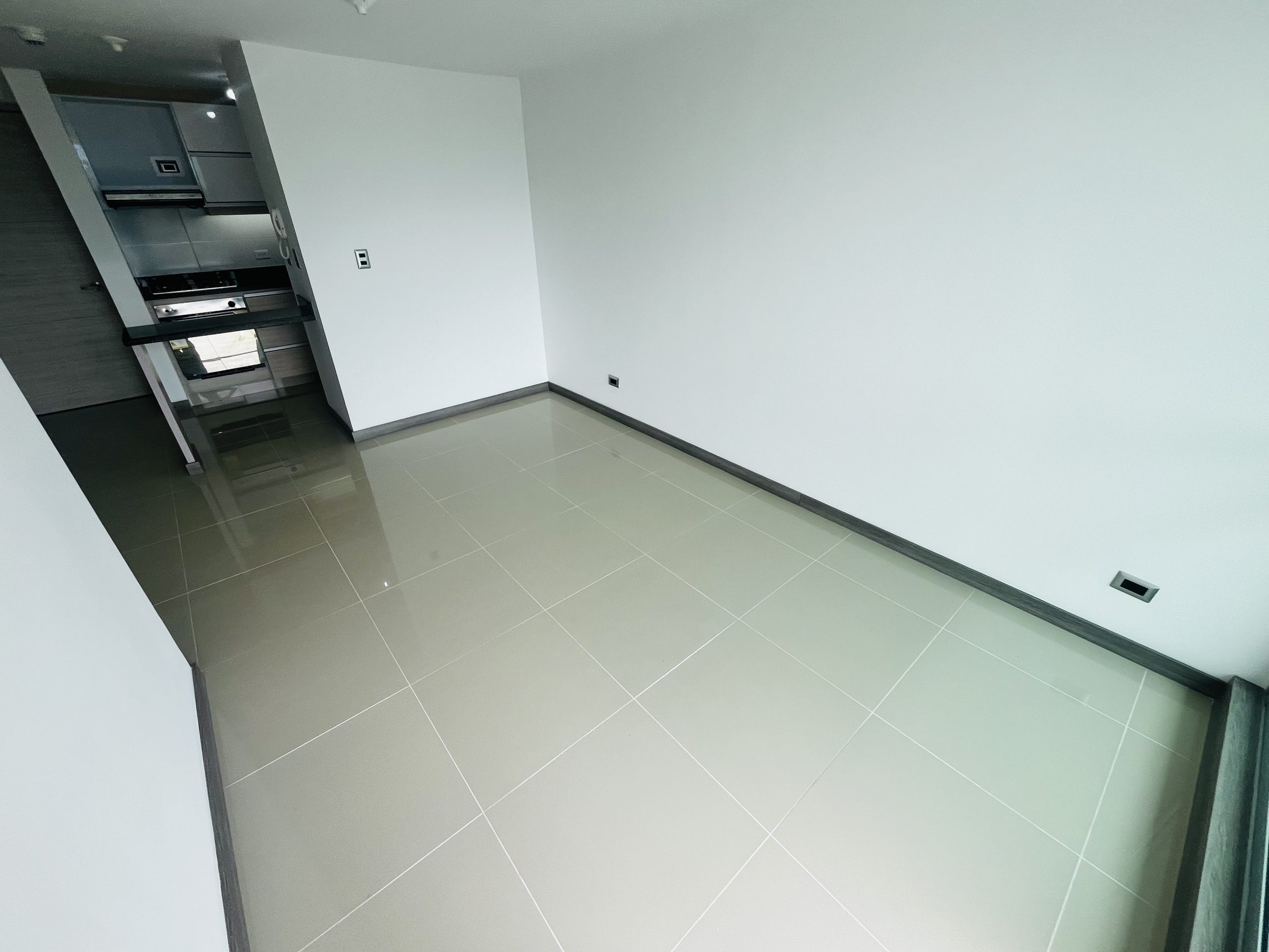 Se Arrienda Apartamento de 2 Habitaciones – Oro Negro