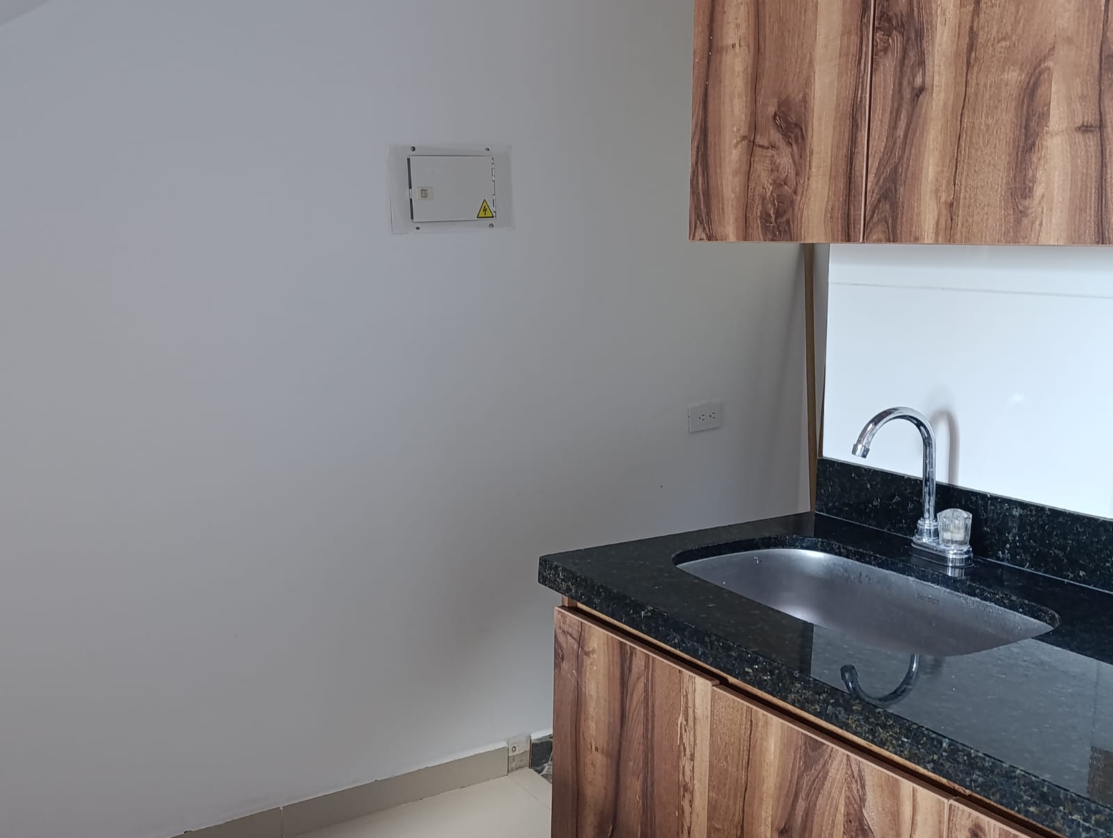APARTAMENTO EN ARRIENDO EN LA CEJA PARA ESTRENAR.