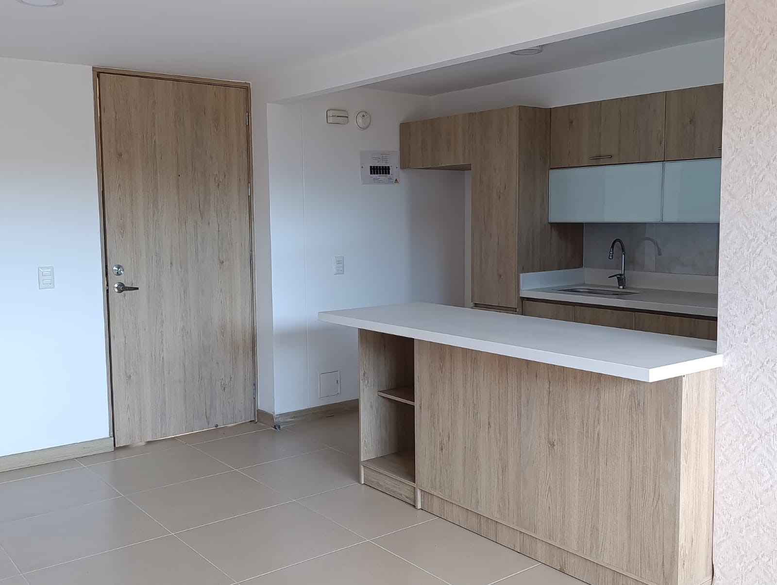 APARTAMENTO EN ARRIENDO EN LA CEJA EN UNIDAD CERRADA.