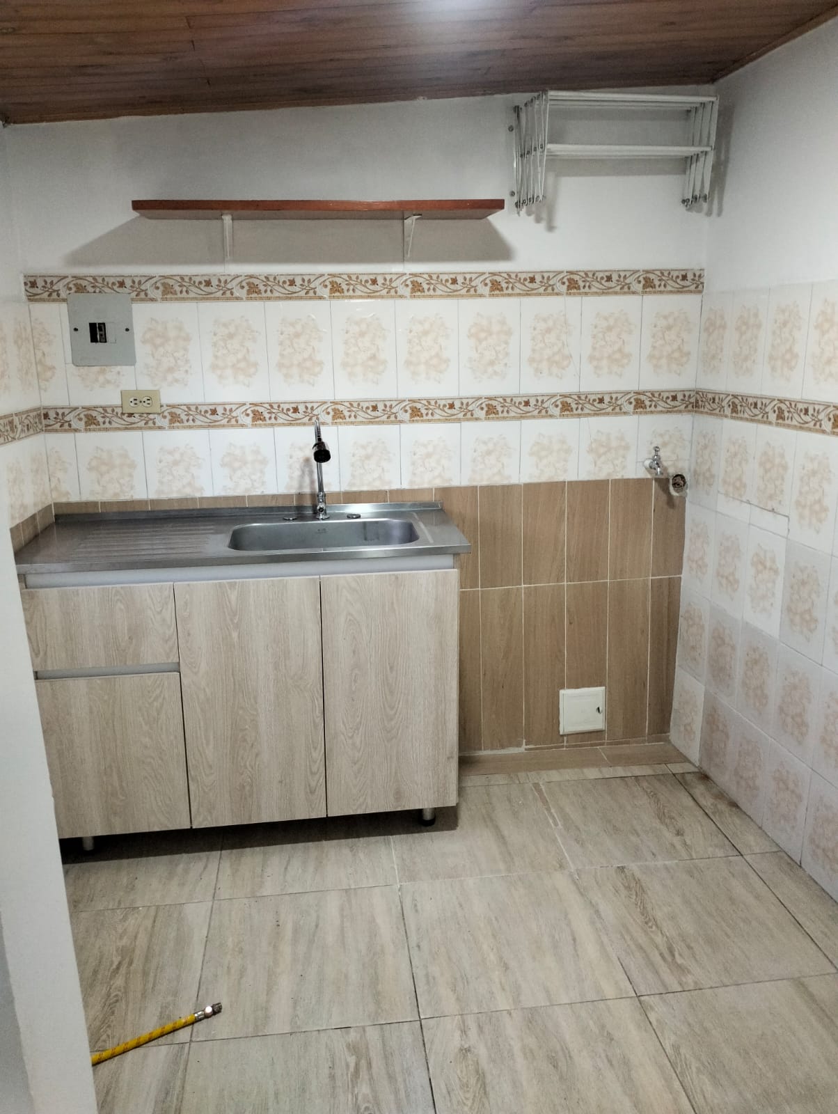 SE RENTA APARTAESTUDIO