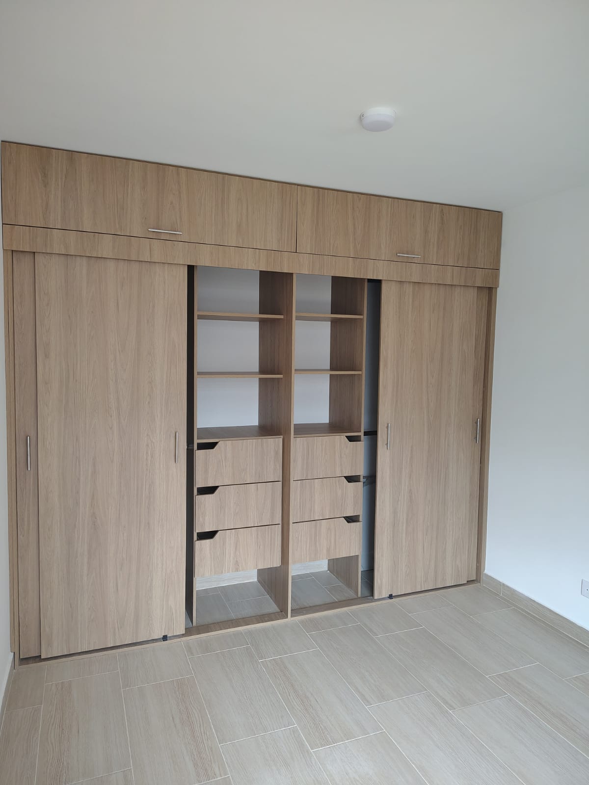 Apartamento ubicado en Hayuelos ,Club house