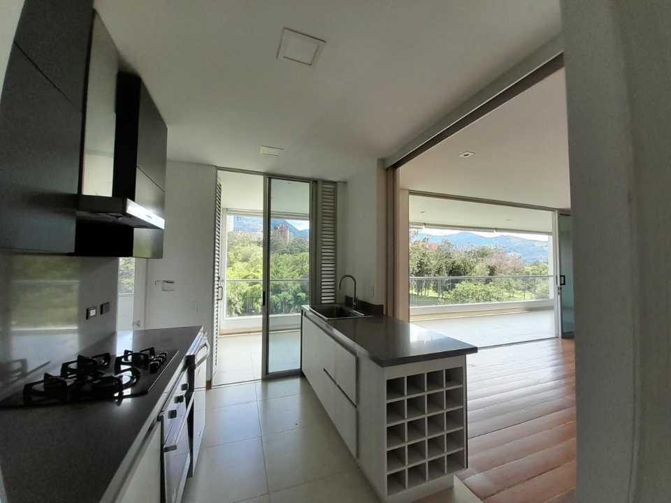 Locales Comerciales en Arriendo – Barrio Colombia, Medellín