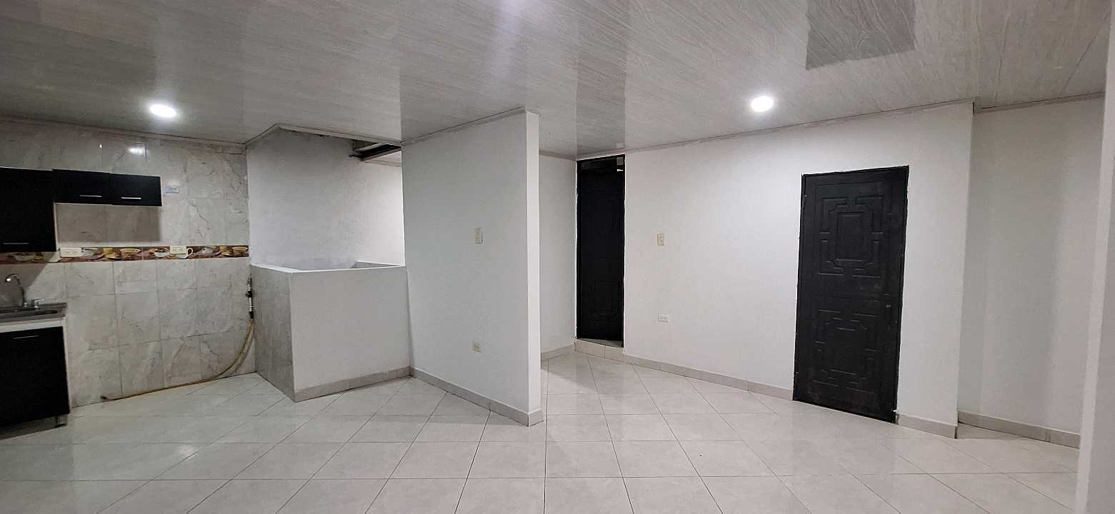 ARRIENDO APTO ALTOS DEL PEÑON GIRARDOT $900.000
