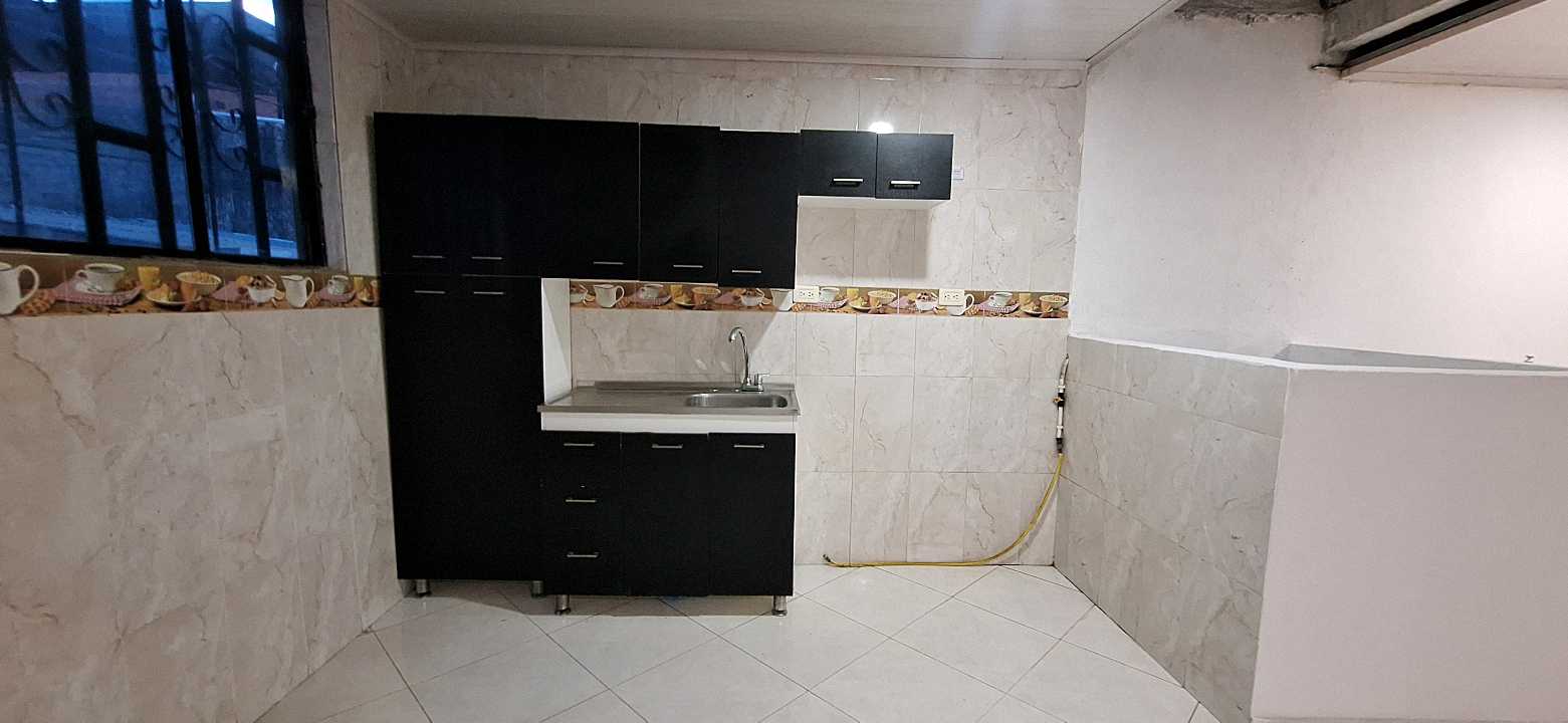 ARRIENDO APTO ALTOS DEL PEÑON GIRARDOT $900.000