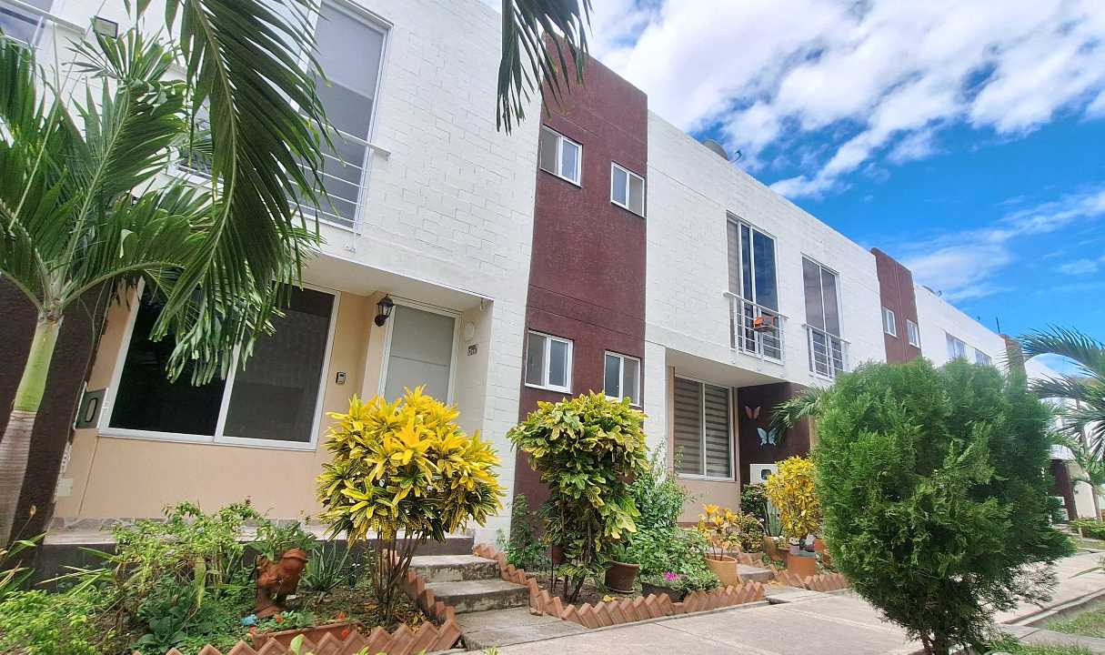 se renta apartamento cómodo y buen ubicado