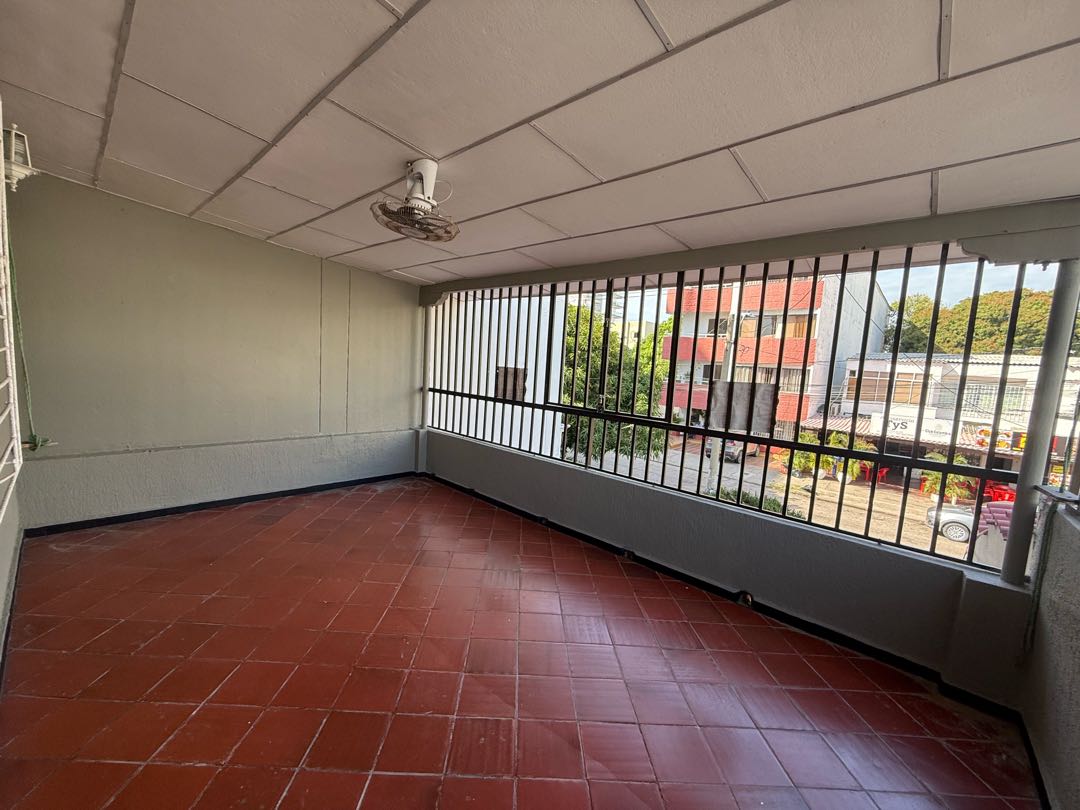 SE ARRIENDA APTO EN SERENA DEL MAR EDIFICIO DAMMAR