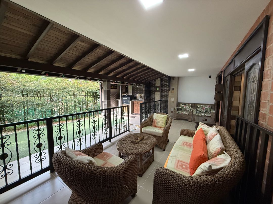 se_arrienda_y_vende_casa_en_al_1778859379-5177_6938.jpeg