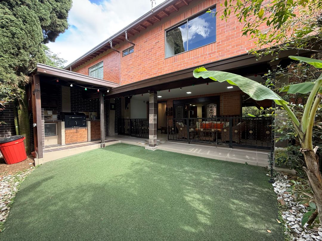 se_arrienda_y_vende_casa_en_al_1778859384-28_534.jpeg
