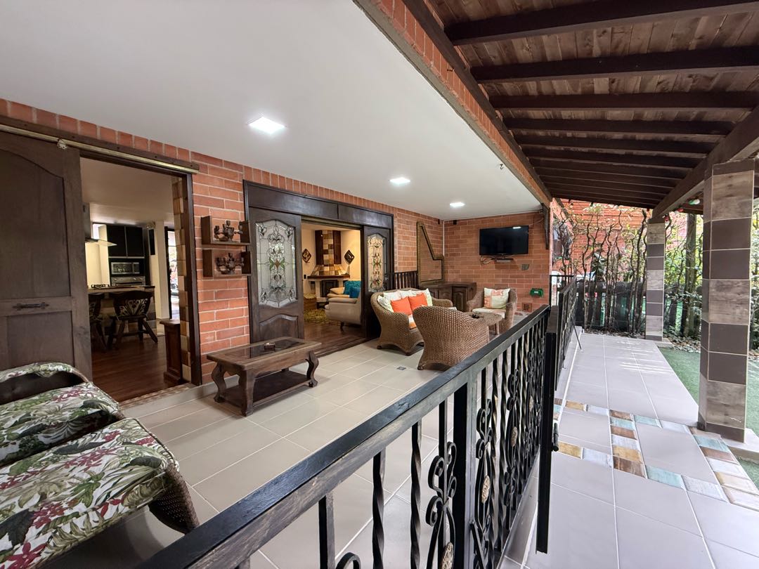 se_arrienda_y_vende_casa_en_al_1778859394-6019_2962.jpeg