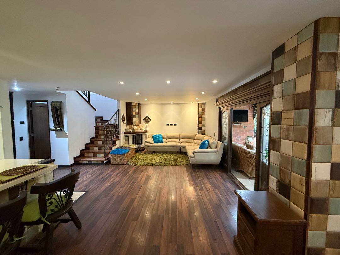 se_arrienda_y_vende_casa_en_al_1778859404-8947_1416.jpeg