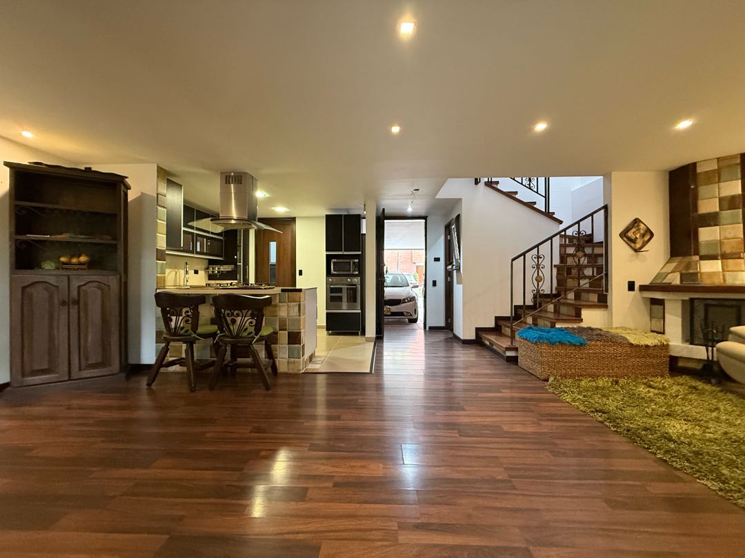 se_arrienda_y_vende_casa_en_al_1778859417-8023_7759.jpeg