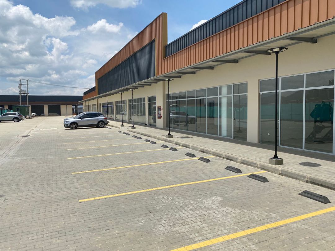 SE ARRIENDA LOCAL COMERCIAL, SECTOR CENTRO