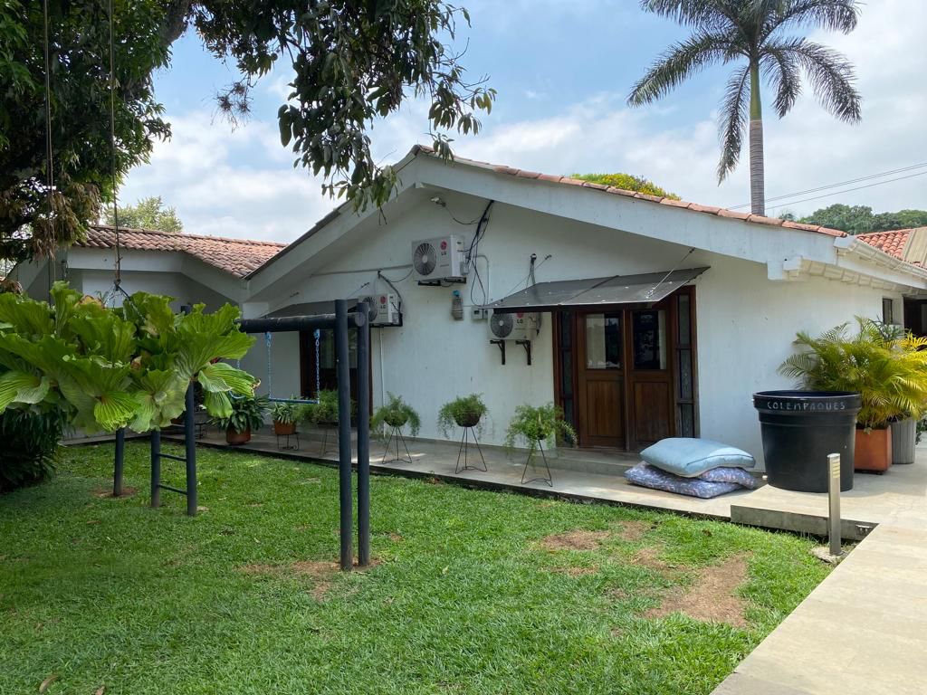 Venta / alquiler casa externa en ciudad Jardín LY 7533615