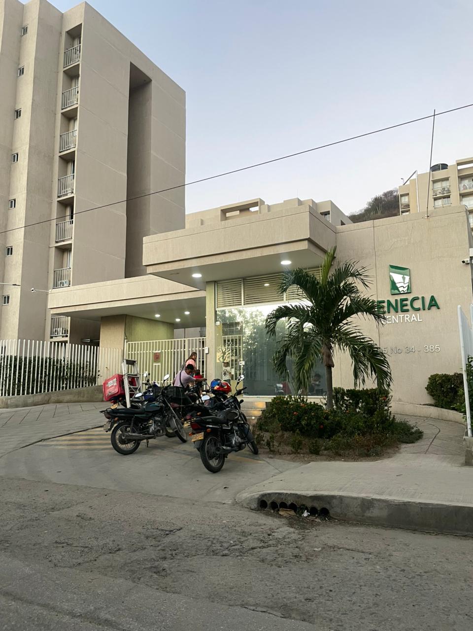 VENECIA CENTRAL PROPIEDAD HORIZONTAL TORRE 2 APTO 807