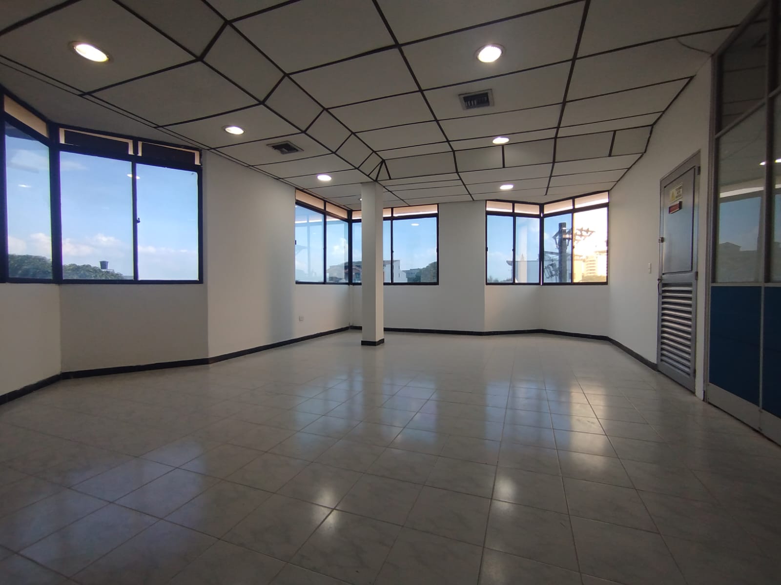 Oficina en Arriendo