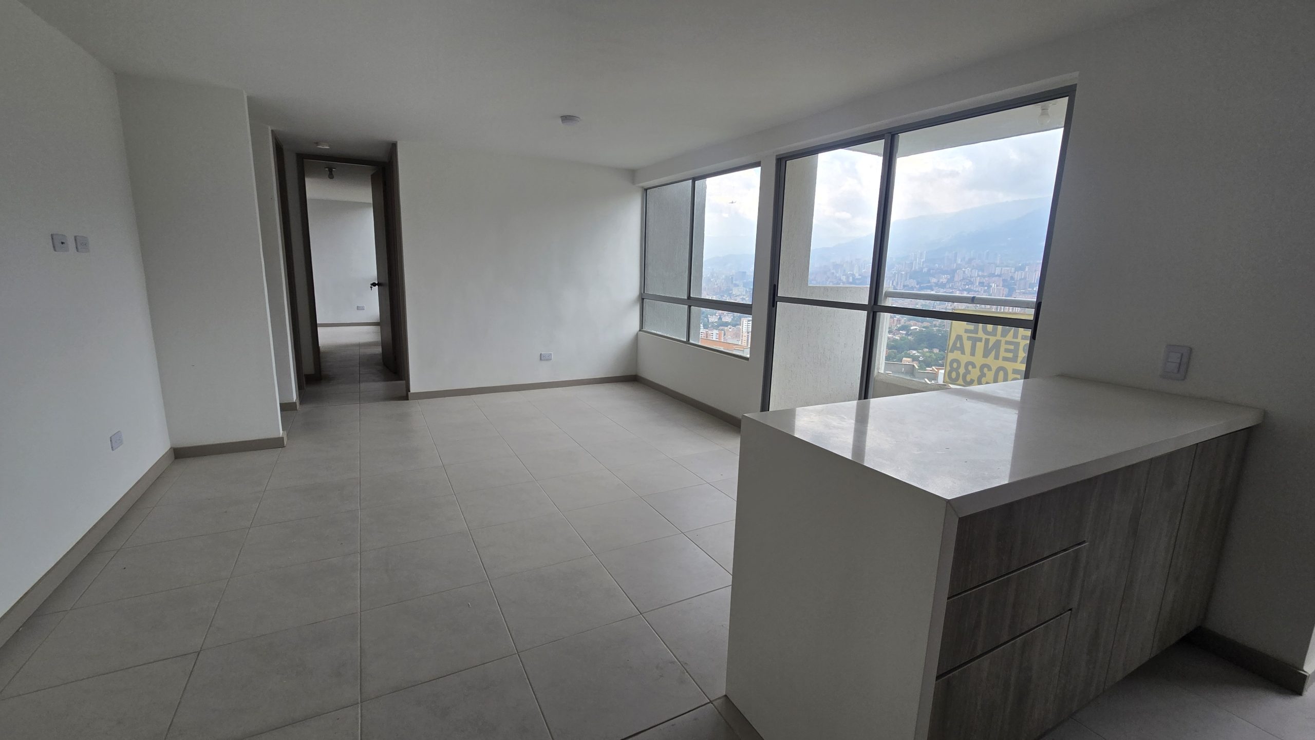 Arriendo amplio apartamento con hermosa vista