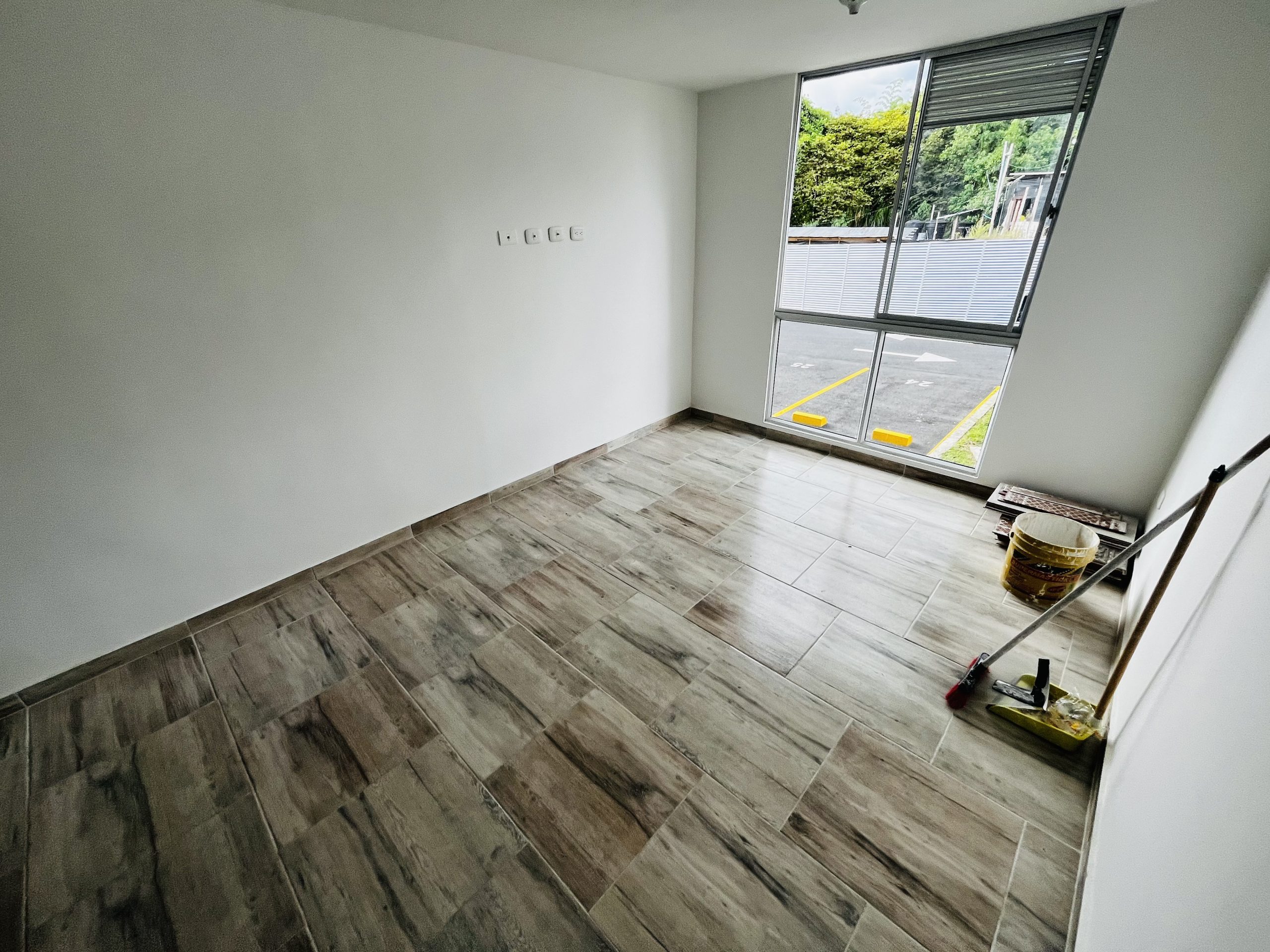 SE ARRIENDA APARTAMENTO DE 3 HABITACIONES – SECTOR SUR