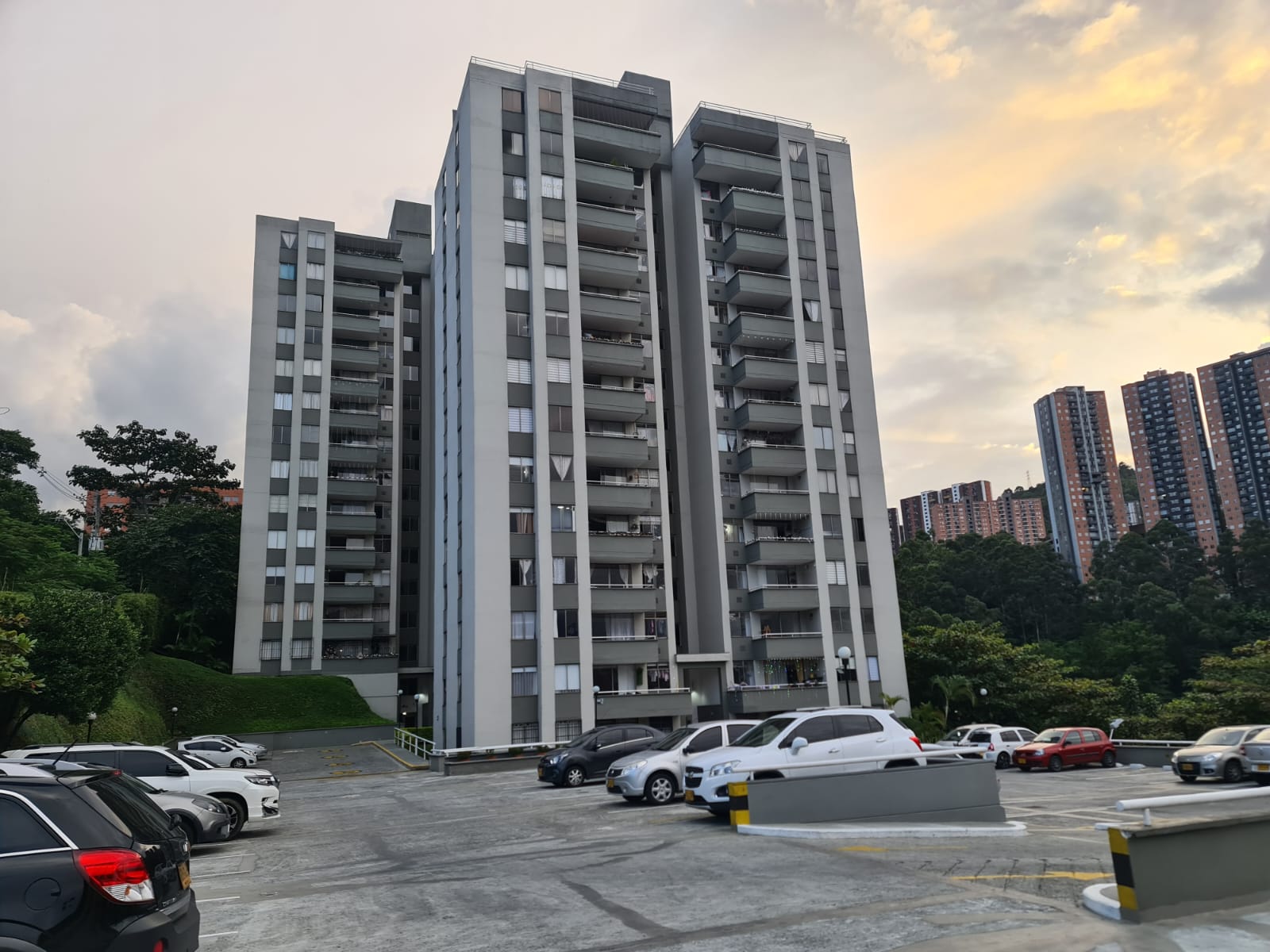 Moderno Apartamento para Arriendo en Belén, La Mota