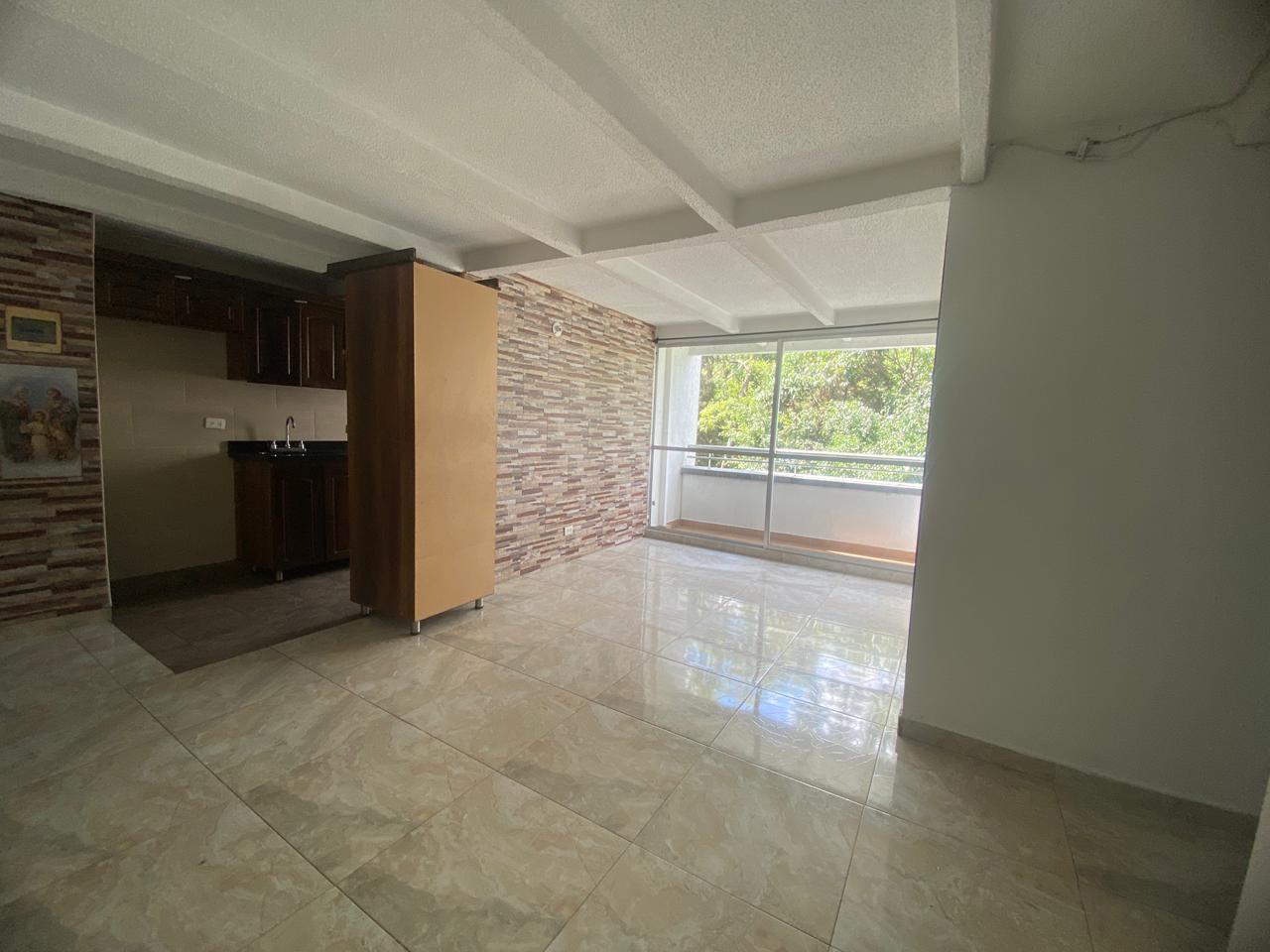 Se Arrienda Amplio e Iliminado Apartamento en Madera, Bello