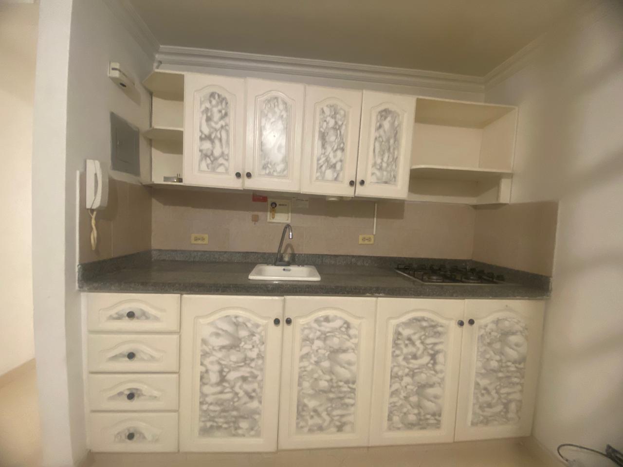Comodo Apartaestudio para Arriendo en Barrio Cristobal, Medellín