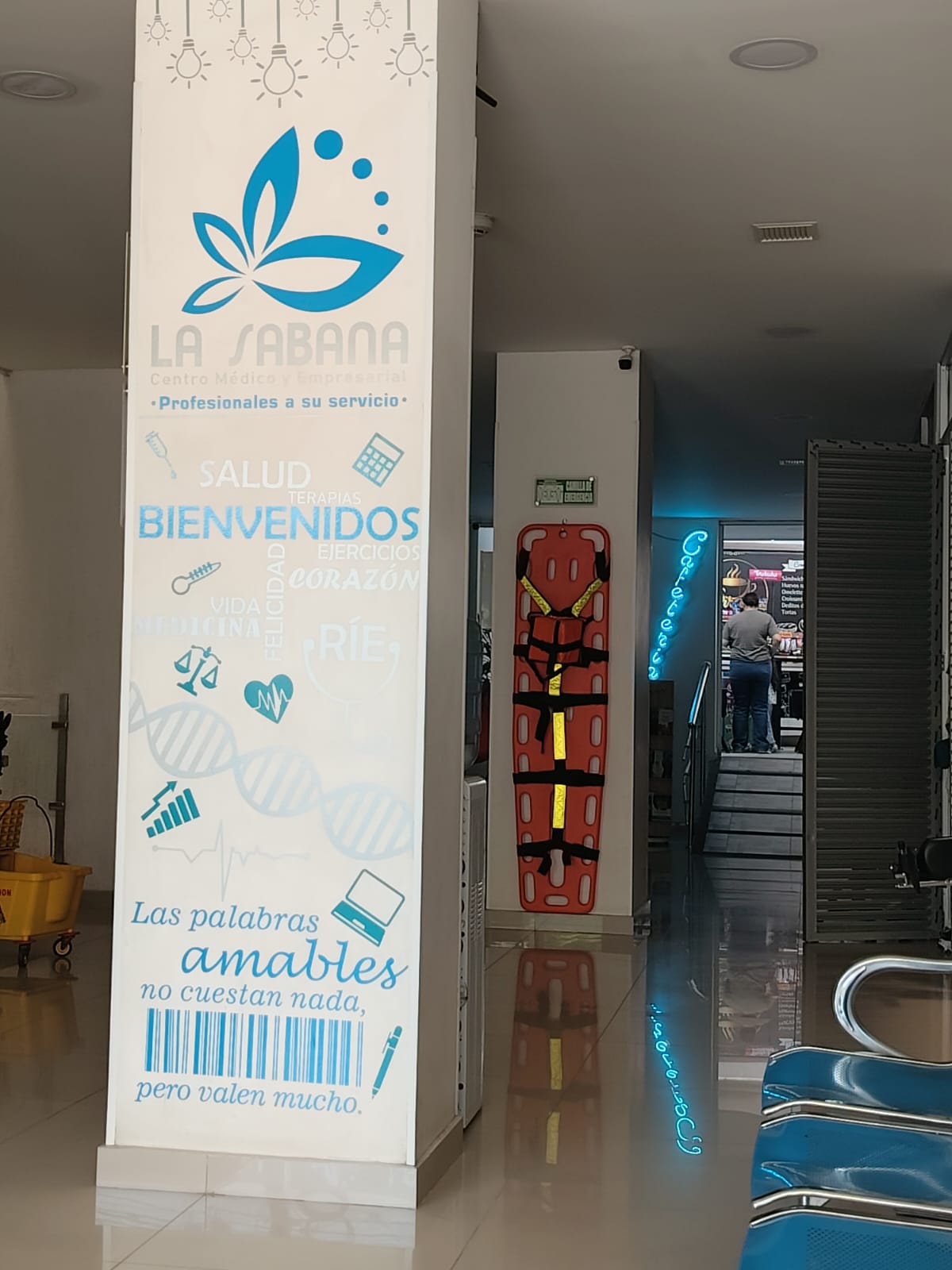 SE ARRIENDA CONSULTORIO U OFICINA