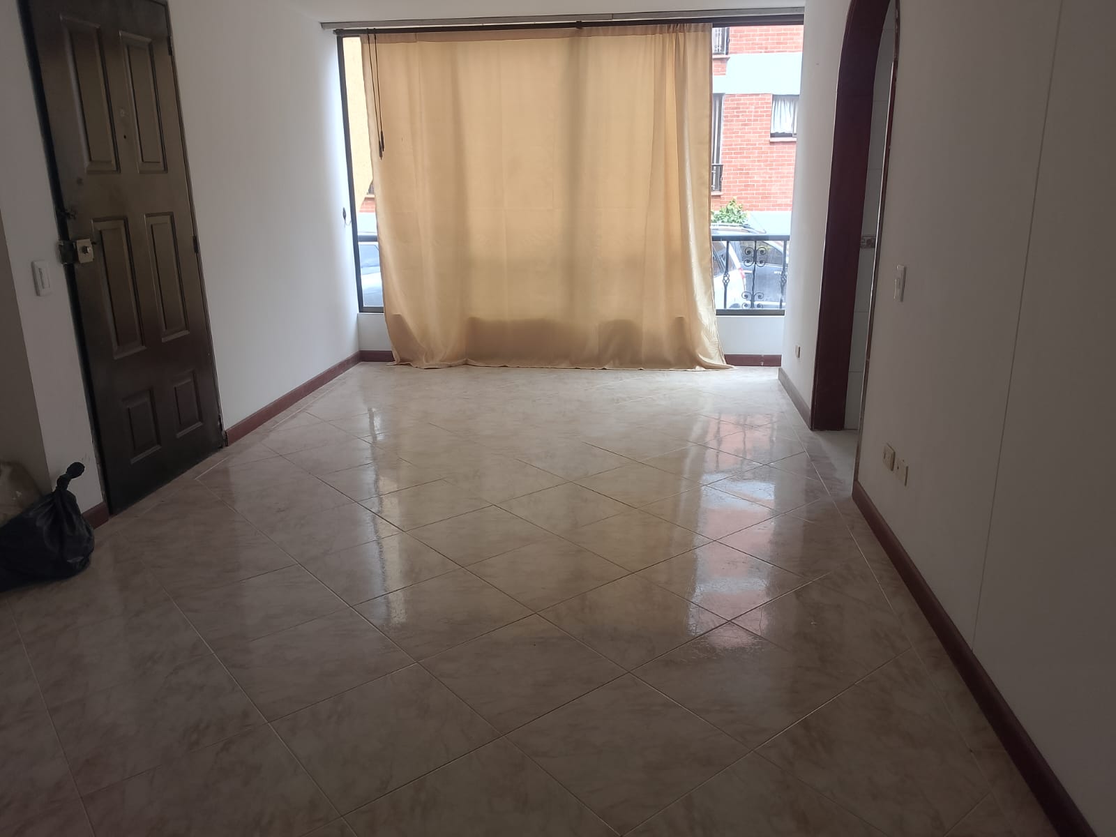 RENTO APARTAMENTO EN LA LORENA PEREIRA