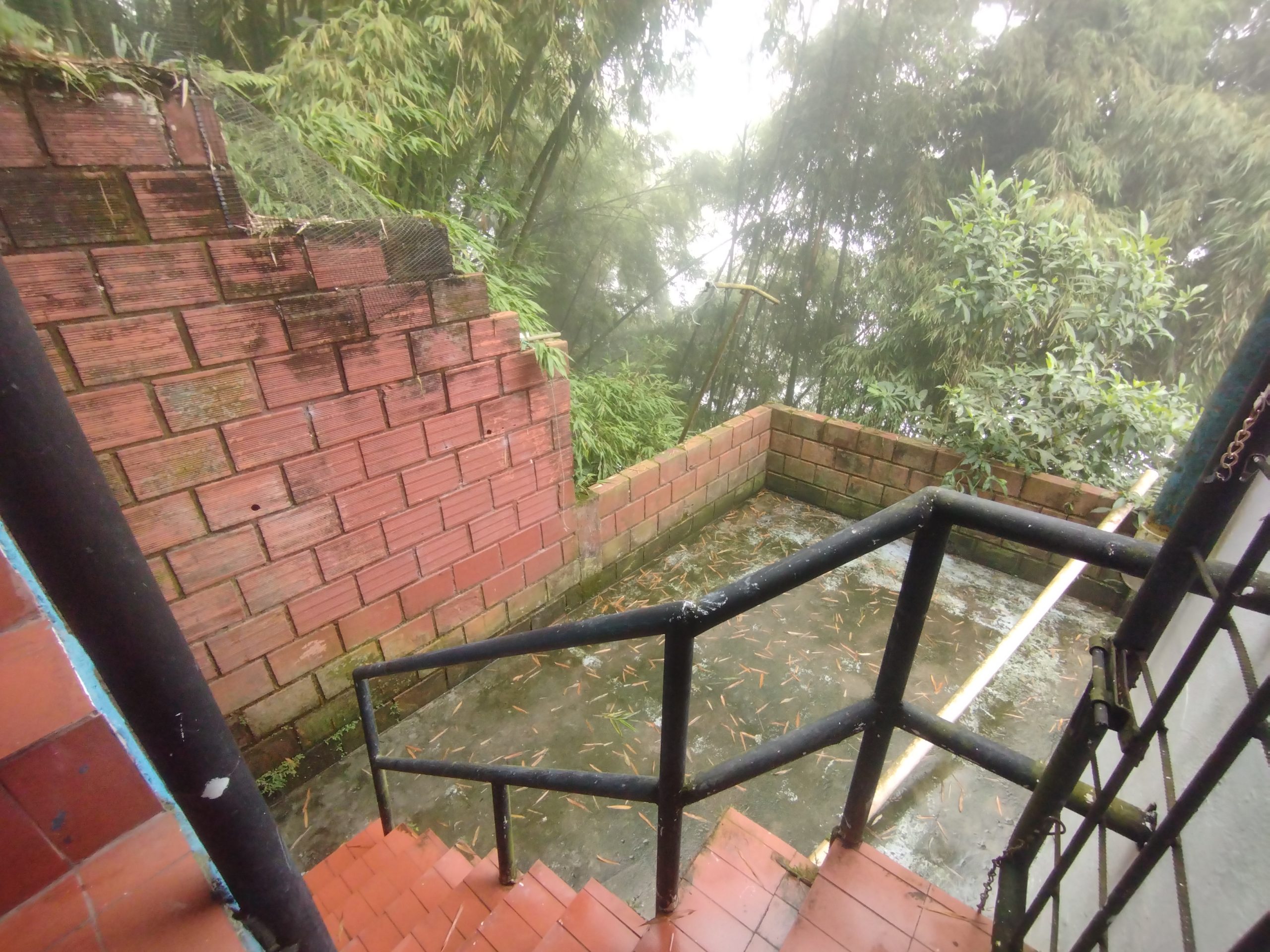 ARRENDO APARTAMENTO CHIPRE | ACCESO VEHICULAR