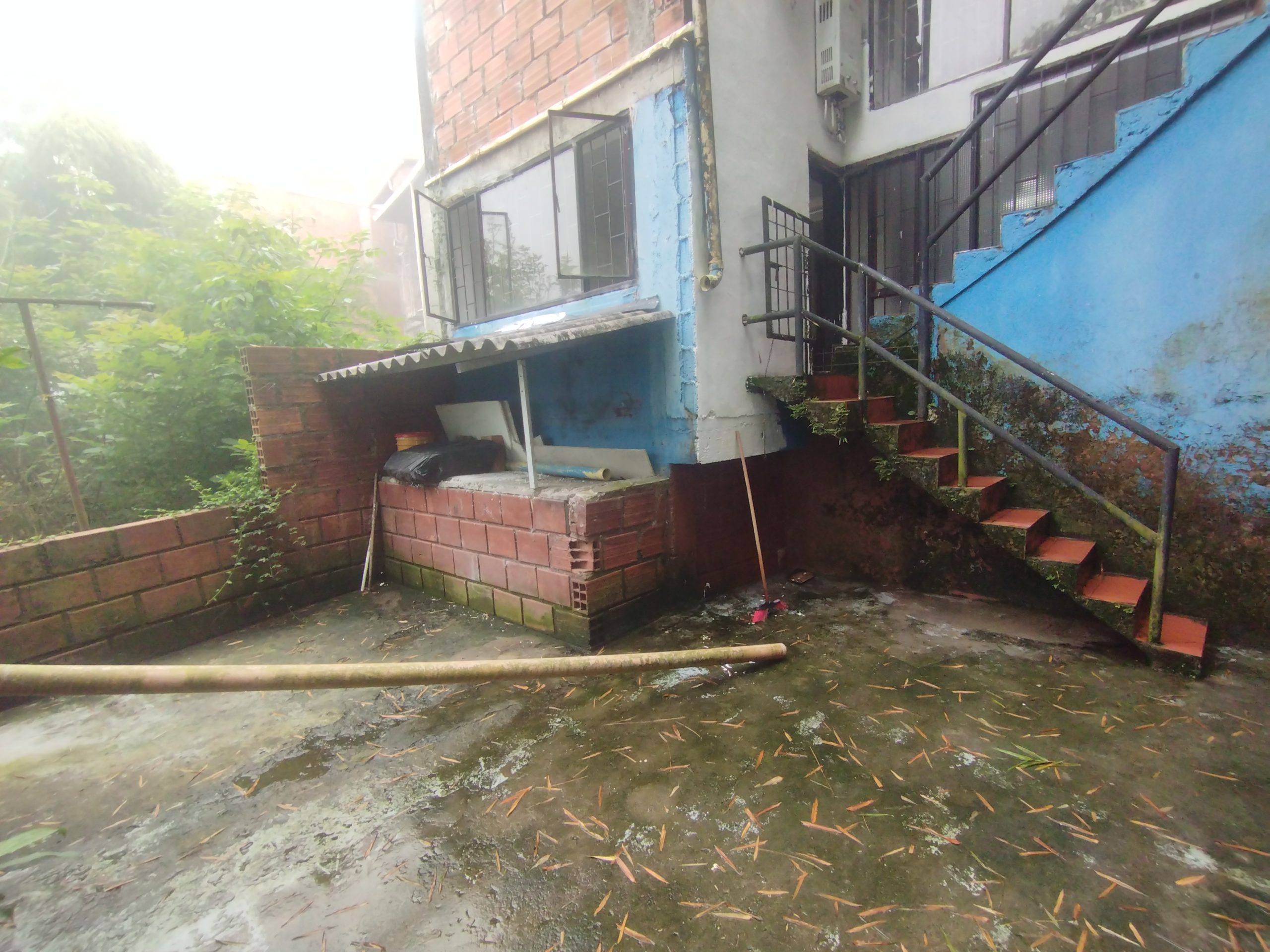ARRENDO APARTAMENTO CHIPRE | ACCESO VEHICULAR