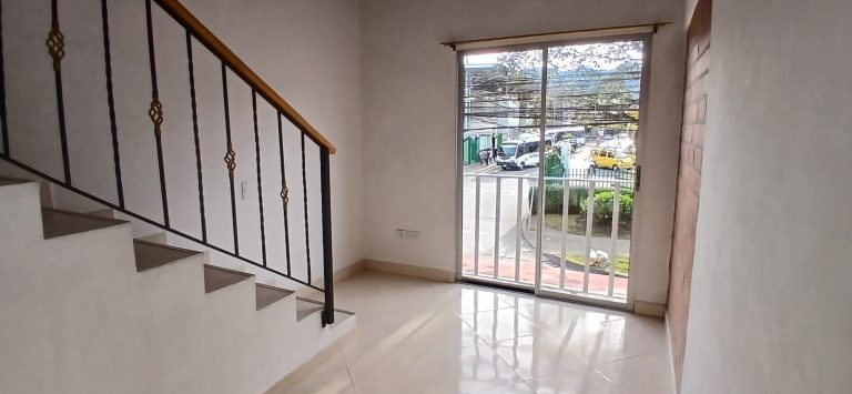Se arrienda apartamento ubicado en el municipio de La Ceja Antioquia.