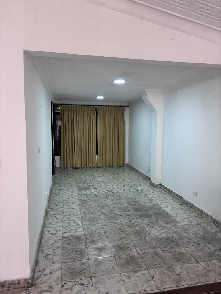 SE ARRIENDA BODEGA INDUSTRIAL ATANASIO GIRARDOT XU10204955