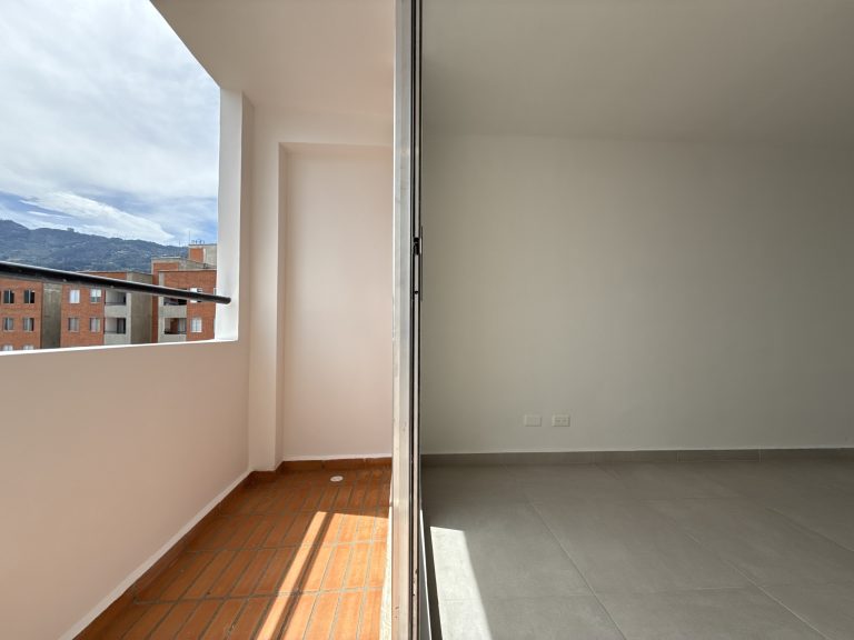 RENTA APARTAMENTO ENVIGADO SAN RAFAEL | NUEVO CON PARQUEADERO