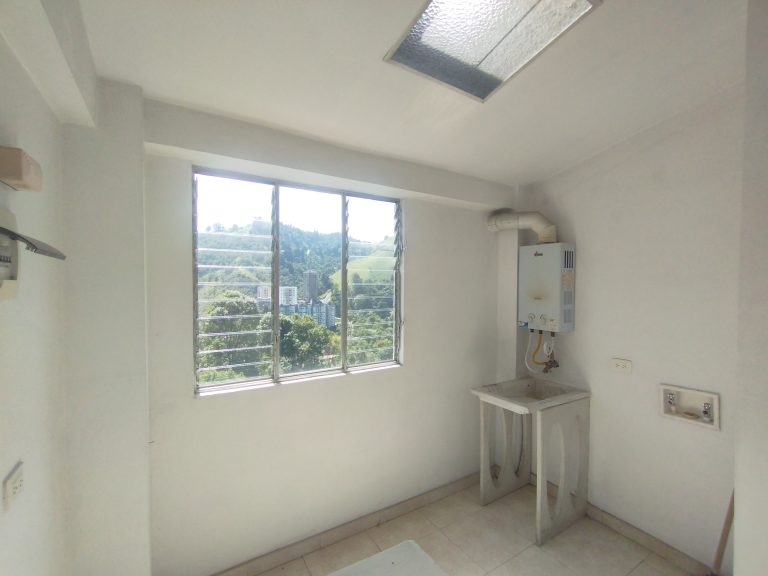 ARRIENDO APARTAMENTO EL TREBOL MANIZALES | 4 ALCOBAS, TERRAZA Y BALCON