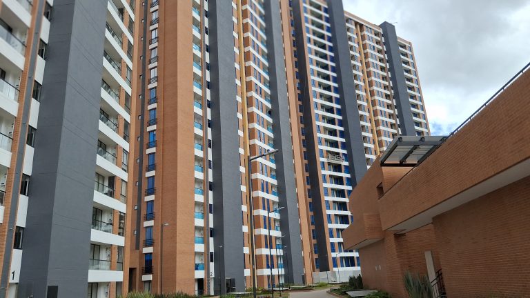 ARRIENDO APARTAMENTO ICATA BOGOTA (JB)
