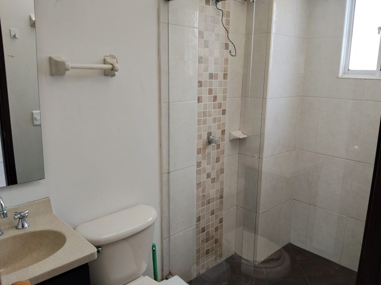 ARRIENDO POR MESES AP 42 M2 AMOBLADO – P3 – 2 HABITACIONES – CHIA