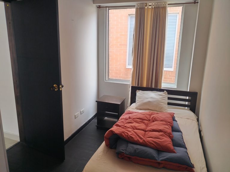 ARRIENDO POR MESES HABITACIONES AMOBLADAS – CHIA