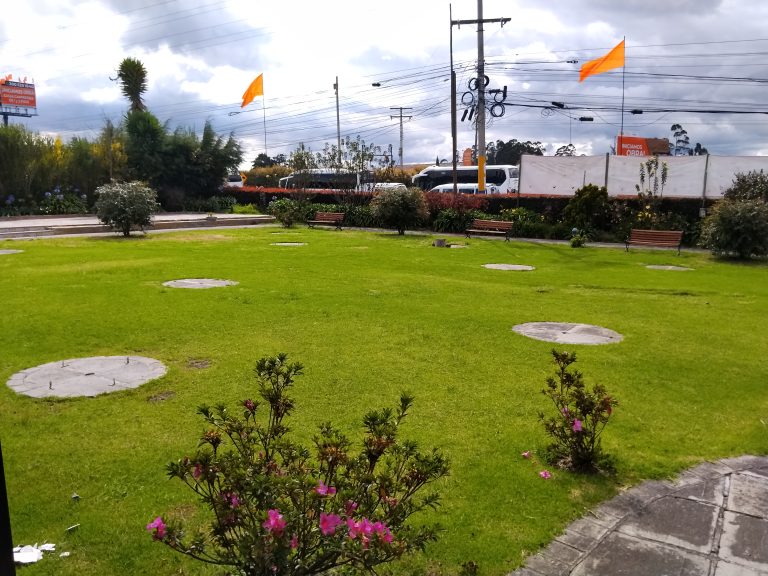 ARRIENDO LOCAL CAMPESTRE PARA RESTAURANTE – SIBERIA – COTA