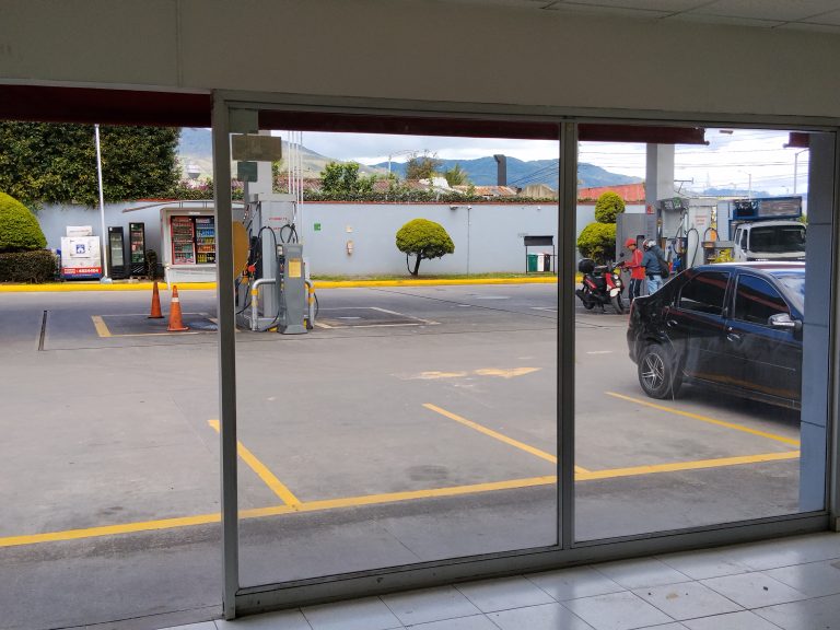 ARRIENDO LOCAL 19 M2 EDS TERPEL CHIA