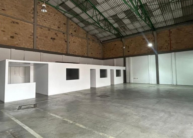BODEGA EN ARRIENDO – LAS FERIAS