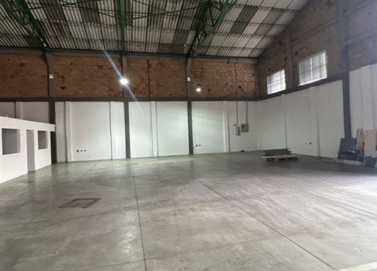 BODEGA EN ARRIENDO – LAS FERIAS