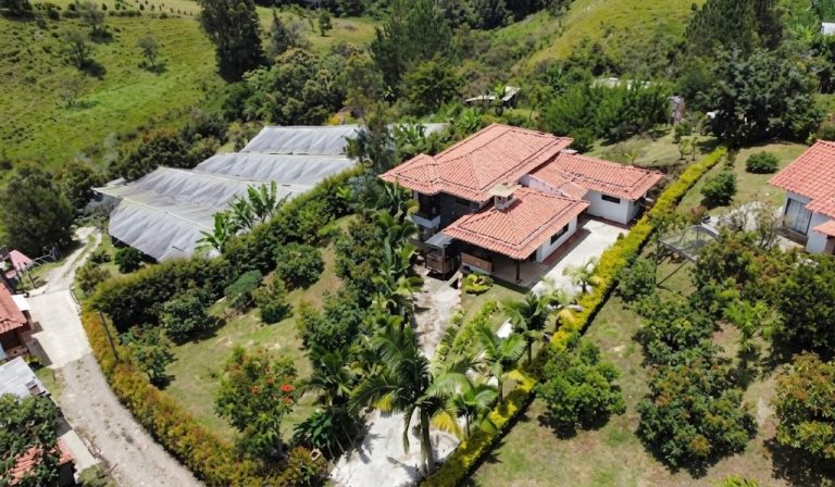 Casa Finca en arriendo Via Rionegro el Carmen