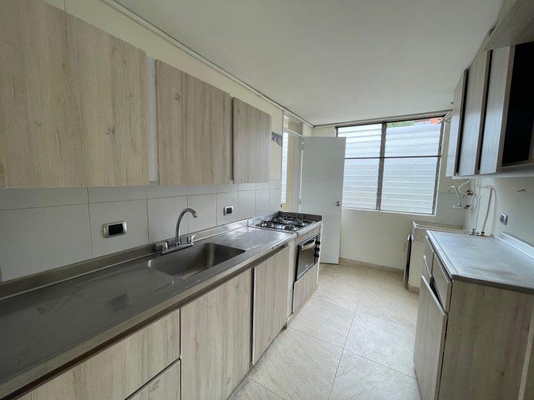 ACOGEDOR APARTAMENTO EN LOMA DEL INDIO