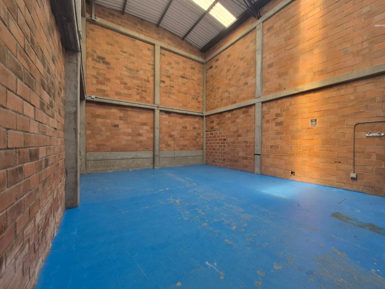 BODEGA PARA ARRIENDO EN RIONEGRO, CERCA AL AEROPUERTO