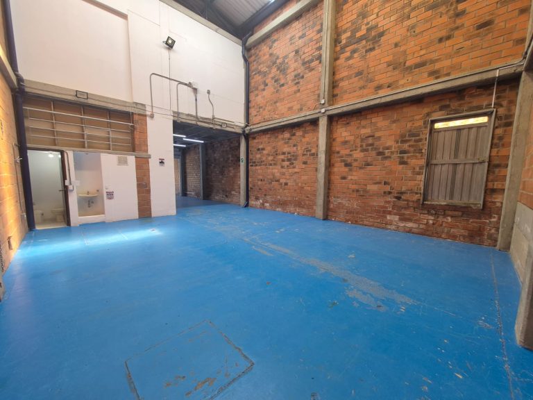 BODEGA PARA ARRIENDO EN RIONEGRO, CERCA AL AEROPUERTO