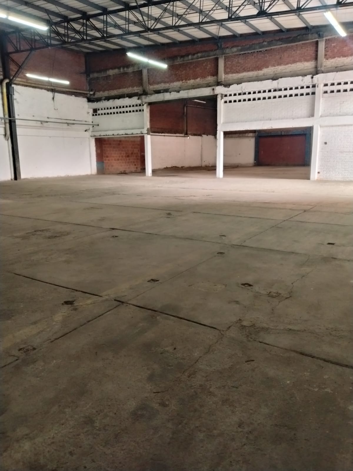 ALQUILO BODEGA FLORA INDUSTRIAL