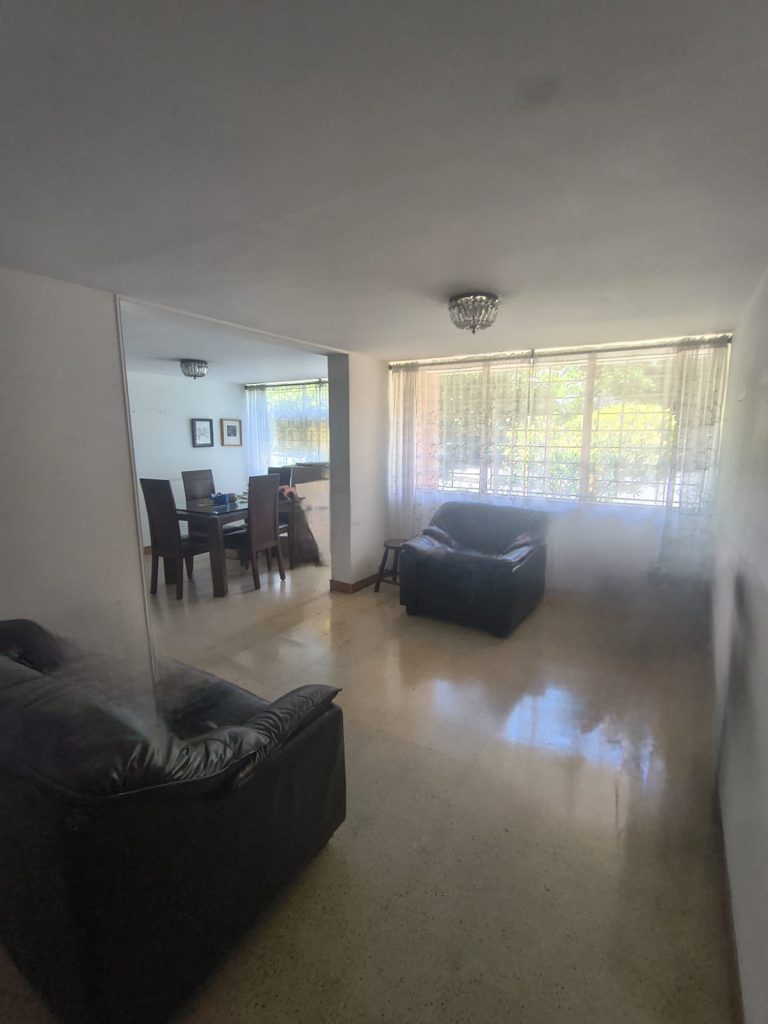 Apartamento en arriendo Carlos E. Restrespo, Medellín
