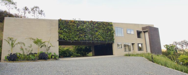 Casa en Venta /Arriendo en Reserva Natural, Vía Las Palmas