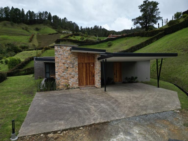 Casa en Venta en Parcelación Vía don Diego – La Ceja, El Retiro